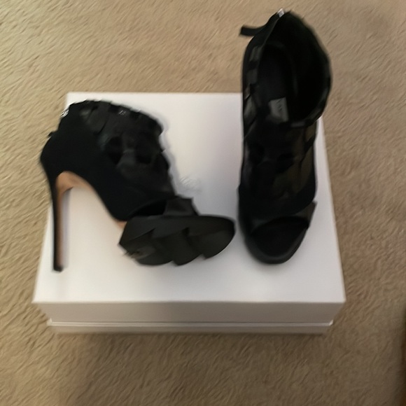 Classic 2000’s Camilla Skovgaard - Picture 3 of 3